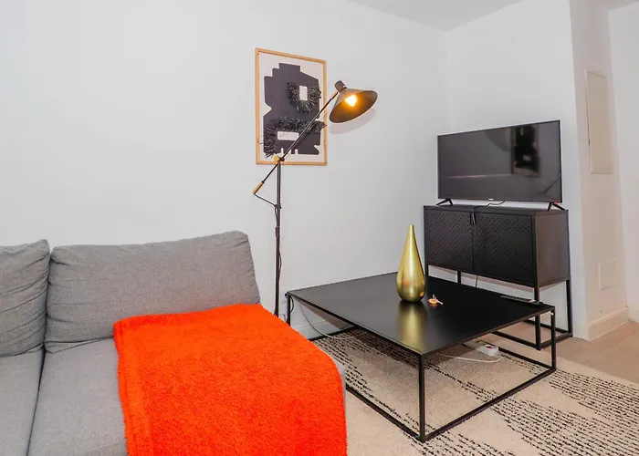 Ybh Joaquin Loriga 29 * Vigo